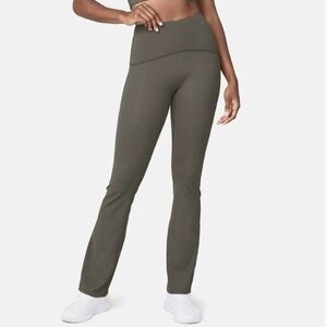 SPANX Booty Boost Flare Leggings - Yoga Pants - Small - Dark Palm Olive Green